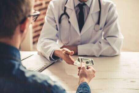 Forfait hospitalier 2026 : hausse à 23 € et impact pour les patients