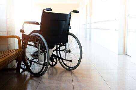 Secteur du grand âge et du handicap : pourquoi le gel de 215 millions d’euros inquiète fortement les acteurs ?
