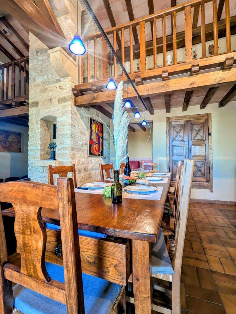 18324663-70b6-457f-8d72-eda2cb3a2920