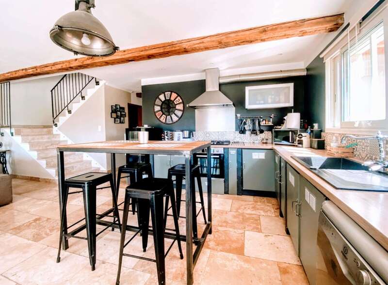 a3201560-7095-4581-b16b-ec184b5dde89