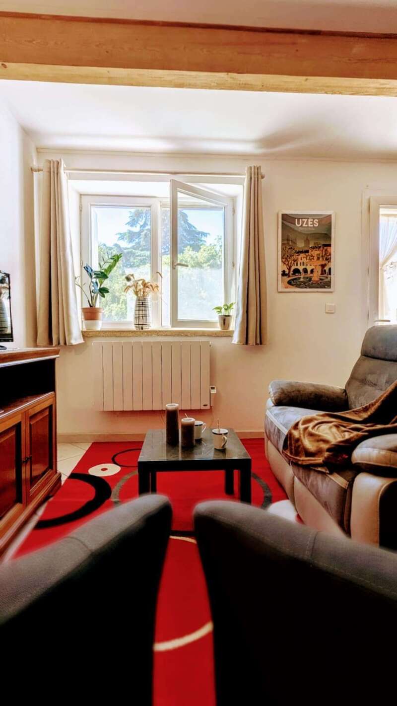 d9c9aabf-7087-4e34-aa70-492871a688f3