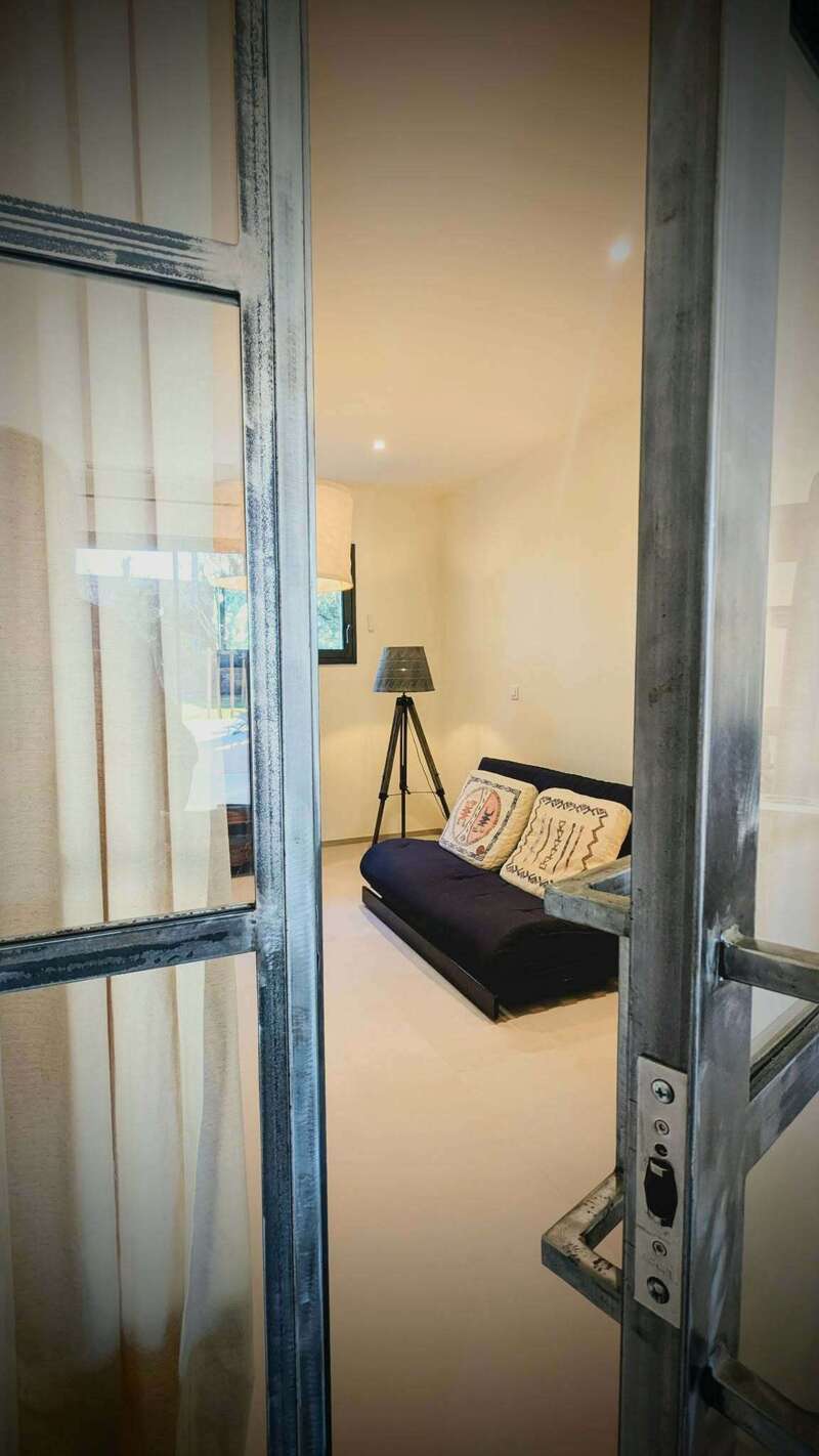 02c84679-fb64-4bae-947a-a59f6c39e650