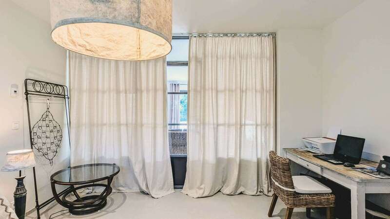 0ad1c8c9-4f8a-4b10-b8c9-c2906d370d4d