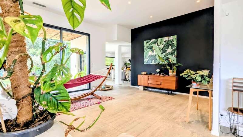 e2ba8457-2aa7-4c0b-8c10-1fce7fc1bc6e