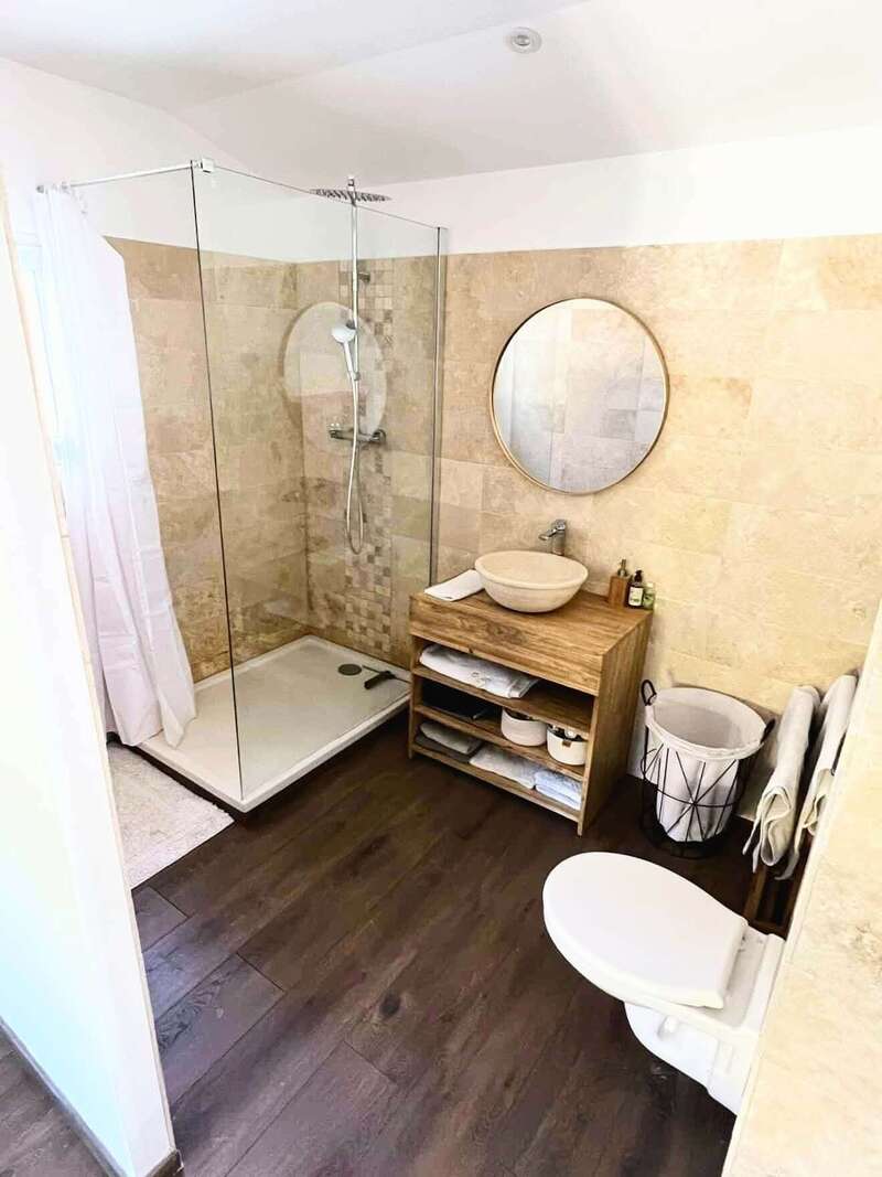 ff96fb7e-7f08-42a4-9f65-1f4d9e570dd6