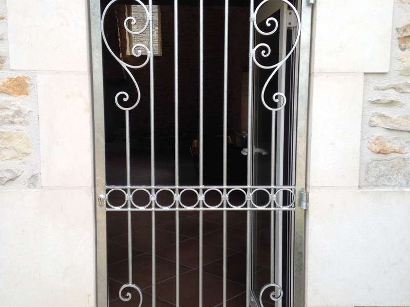 e5dd29ed-2246-44e2-ae8d-8d8562e8f52920200108-1211474-106samy