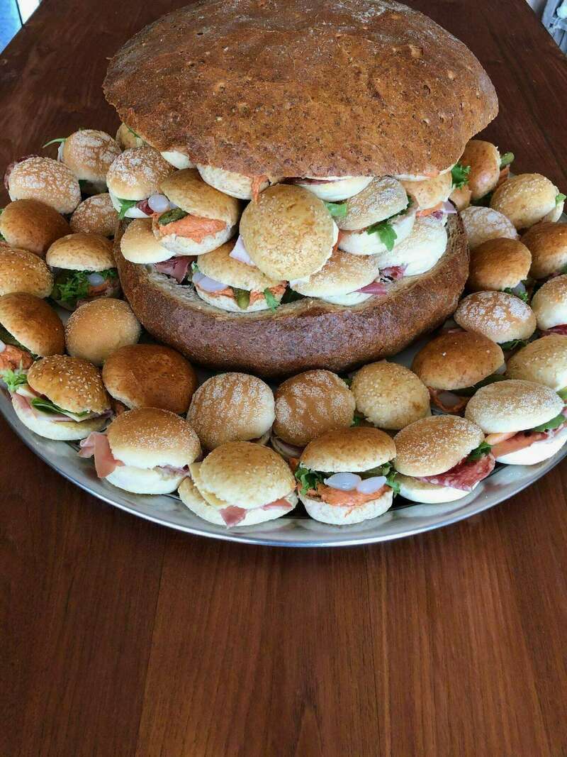 109666819_2689493974627840_1310810027531900916_n20240225-2027850-1ncim2y