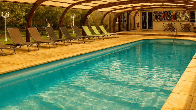 Piscine intérieure / extérieure