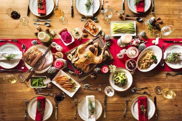 Pourquoi le repas de Noel est à la mode dans les entreprises