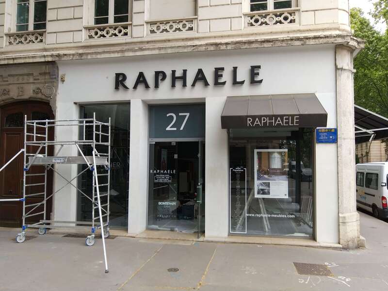 Rénovation intérieur et extérieur - magasin Raphaele à Lyon 03