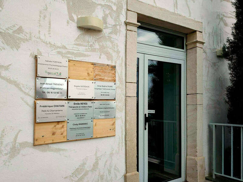 cabinet_de_reyrieux_exterieur_02_recadre