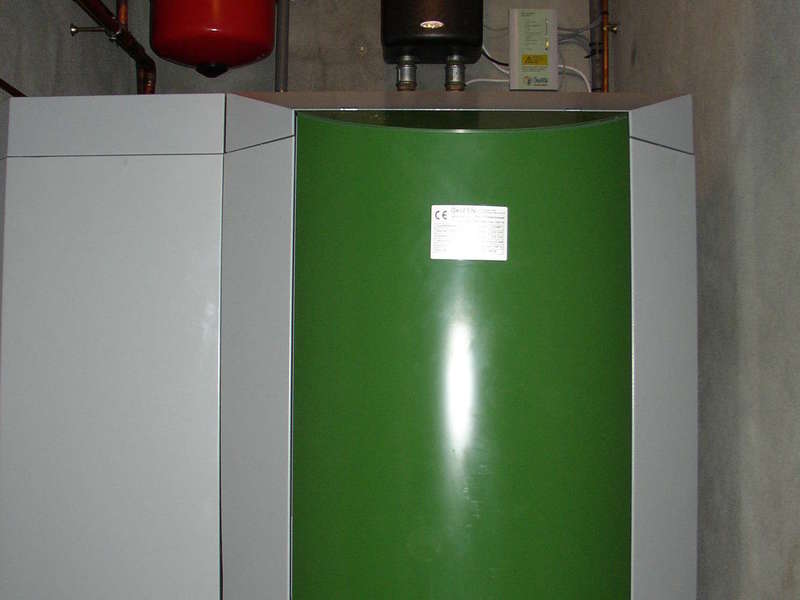 ESPELETTE, décembre 2009.
Dans cette grande maison d'hote, nous avons remplacés la chaudière fioul par une chaudière OKOFEN de 32 KW.