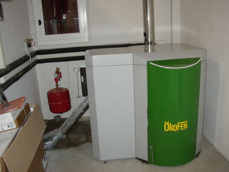 SOURAIDE, novembre 2011.
Dans cette rénovation, nous avons installés une chaudière OKOFEN de 20 KW.
