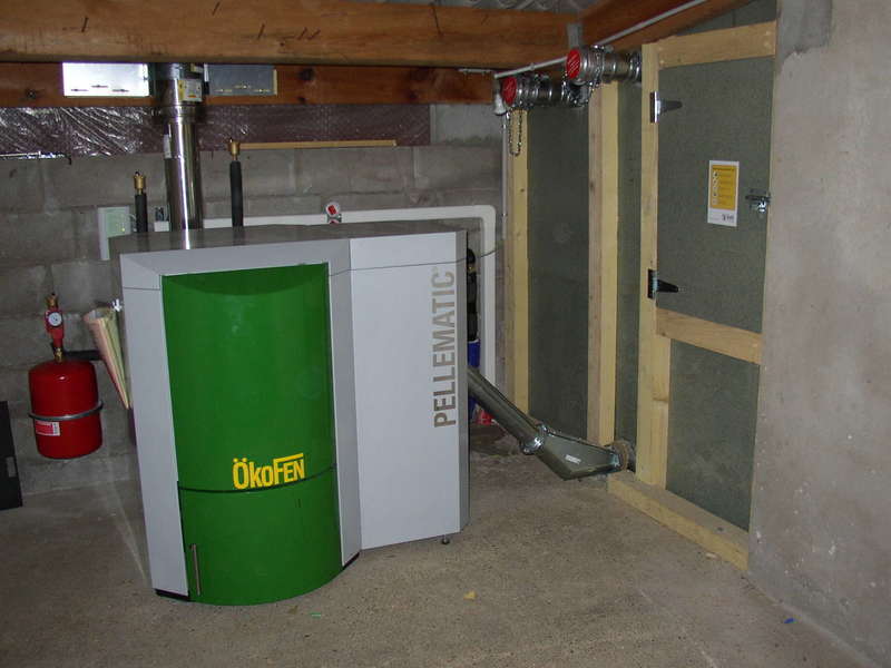 LABENNE, décembre 2009.
Remplacement de la chaudière fioul par une chaudière OKOFEN de 12 KW.