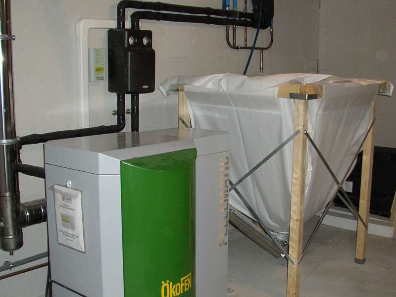 URRUGNE, quartier Olhette.
Décembre 2012 dans cette construction neuve installation d'une chaudière OKOFEN de 8KW