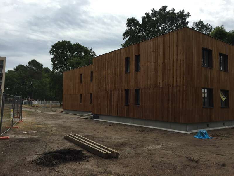 Bardage planche en Pin des Landes traité classe 3 marron