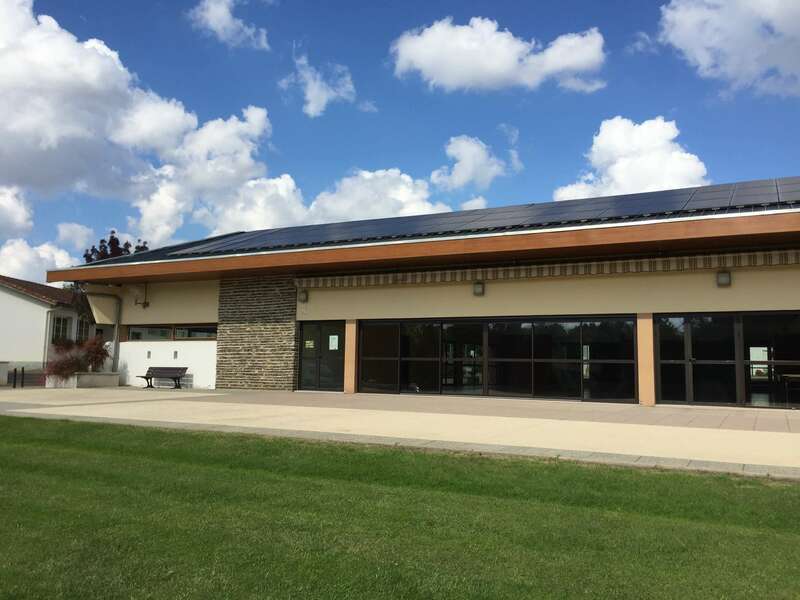 Avant toit lambris PVC marron