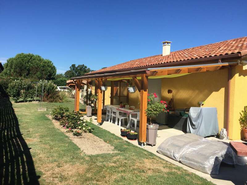 Pergola bois avec toiture translucide