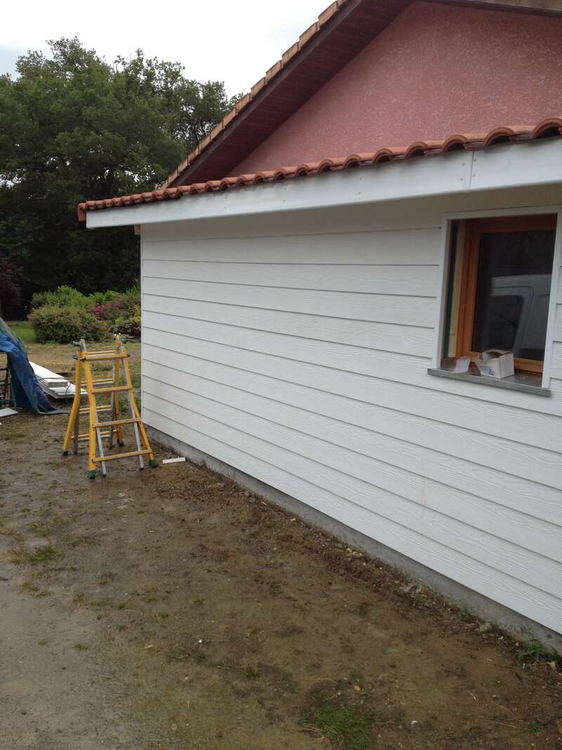 ITE des murs en laine de verre et bardage Cedral