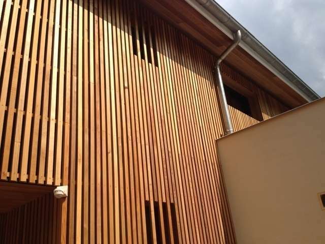 Bardage claire voie Red Cedar