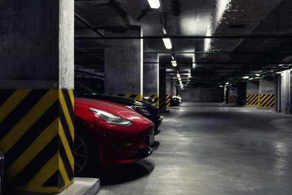 Sécurité contre les risques d’incendie et de panique : les parcs de stationnement aussi concernés