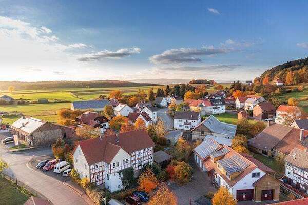 #RÉSIDENCE SECONDAIRE : Les 7 villages où investir absolument en France !