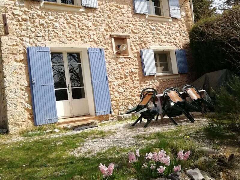 gite_cabanon_provencal_moustiers_sainte_marie_location1