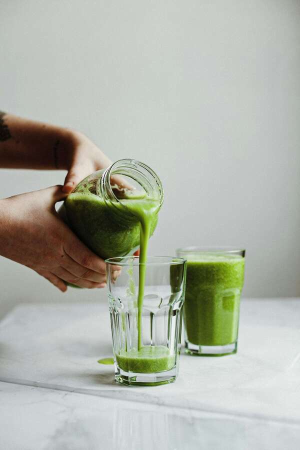 2 smoothies frais et riches en nutriments pour l'été