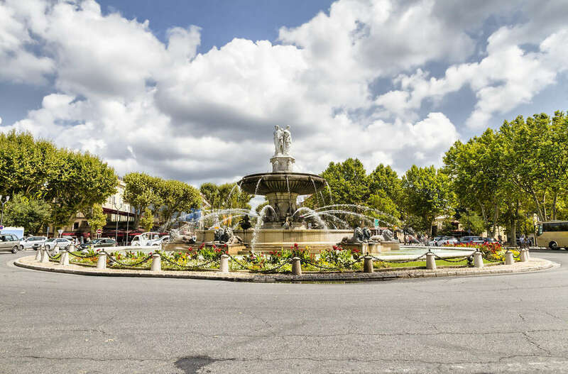 1-2_fontaine_la_rotonde_aix_en_provence