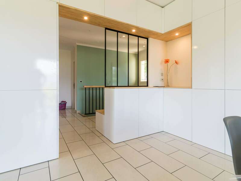 ag-48-min20220927-896312-1q2x86z