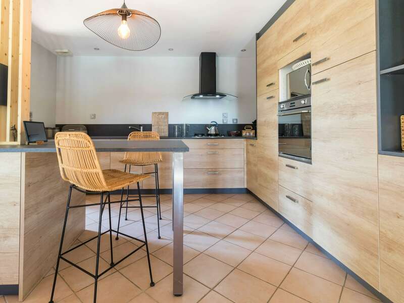 ag-2-min20220927-164224-1y6brzc