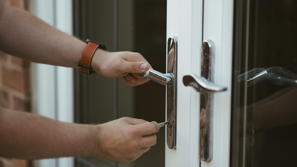 Comment les cafards entrent dans un appartement et comment les bloquer ?