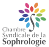 logo de la chambre syndicale de la sophrologie, en forme de S avec des pétales multicolores 