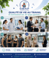 Employés souriants dans un bureau lumineux et moderne