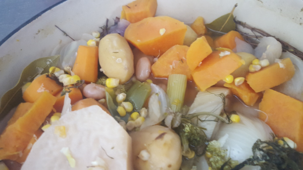 Ragoût végétal et pain Amérindien