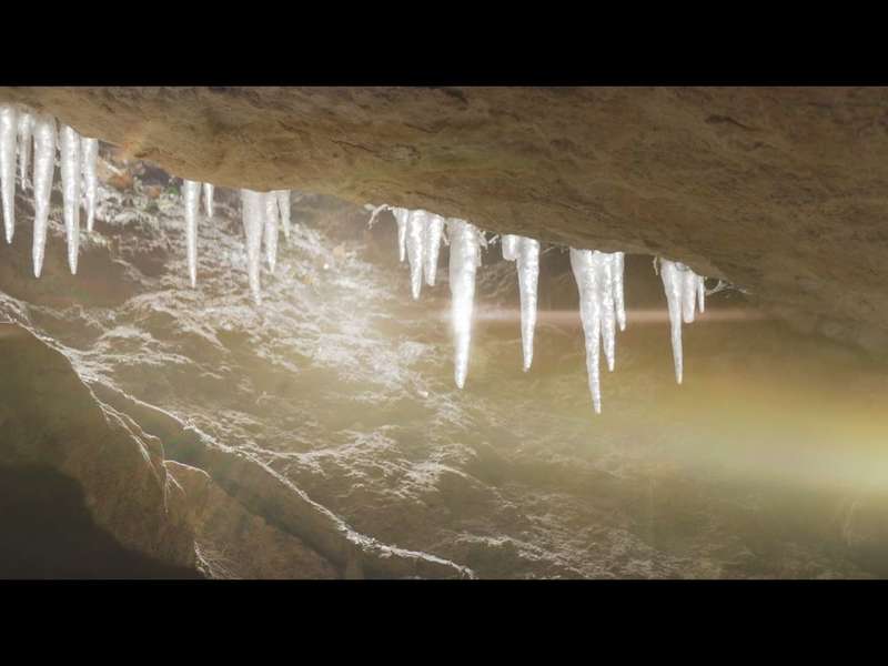 moah_s01_ep01_pl022_apres