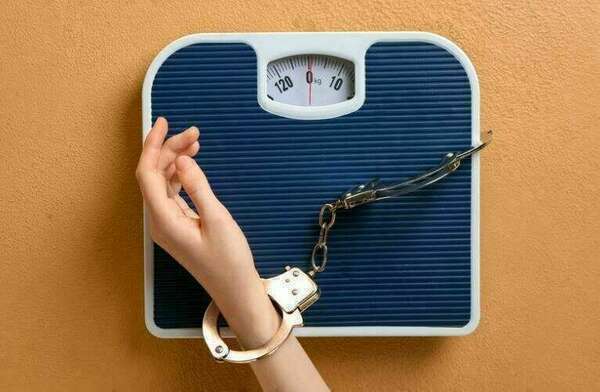 Comment l’hypnose peut aider à combattre les TCA