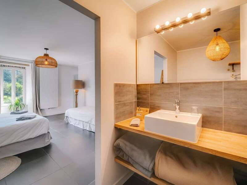 32dbb7_1b929e6f9fee430b90fc32051b0e9912_mv2