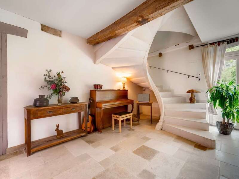 32dbb7_28cf1376f9de4a1a8b0f2ea655476a00_mv2