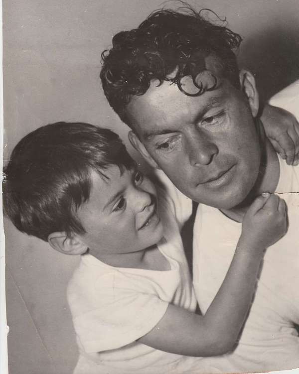 En quête d'heureux père 