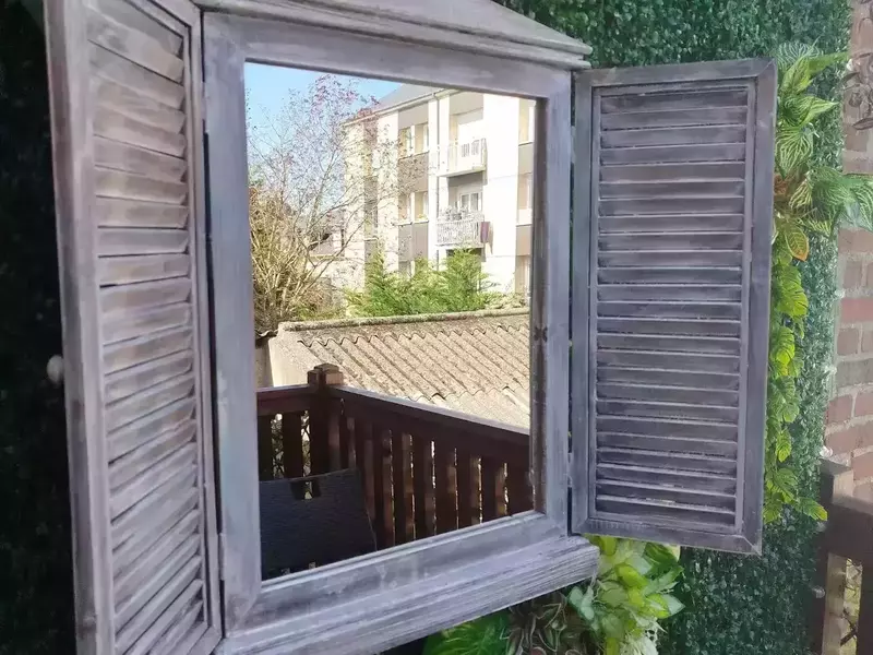 63c1b9bd-8f70-4be6-9d2b-8e5ad2e38581