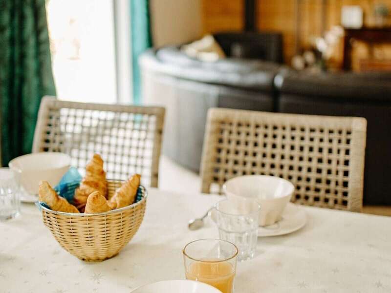 b8d89585-b7d2-4d81-9541-d7a3e7c91edb