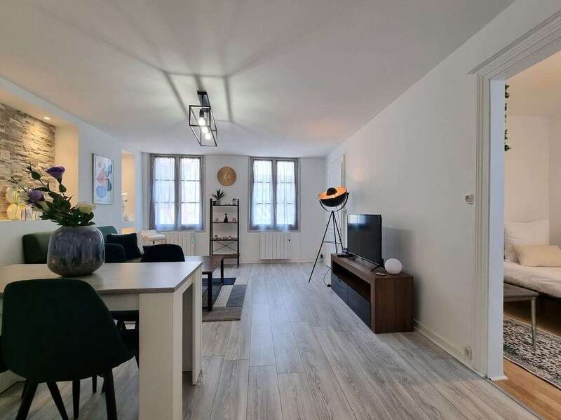 db155d16-cd5d-4e09-b632-37ba3f1b30c5