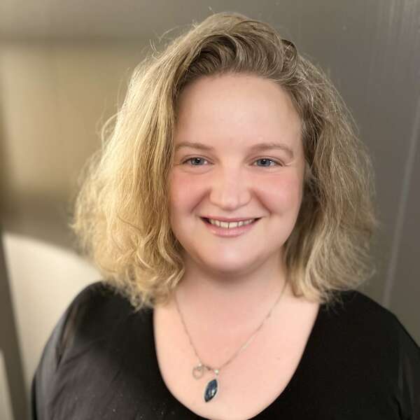 Rapport Igas sur la formation des chiropracteurs et des ostéopathes : 4 questions à Audrey Yargui