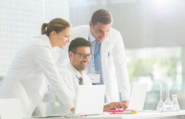 Les recherches sur les thérapies manuelles attirent de plus en plus les chercheurs ! 