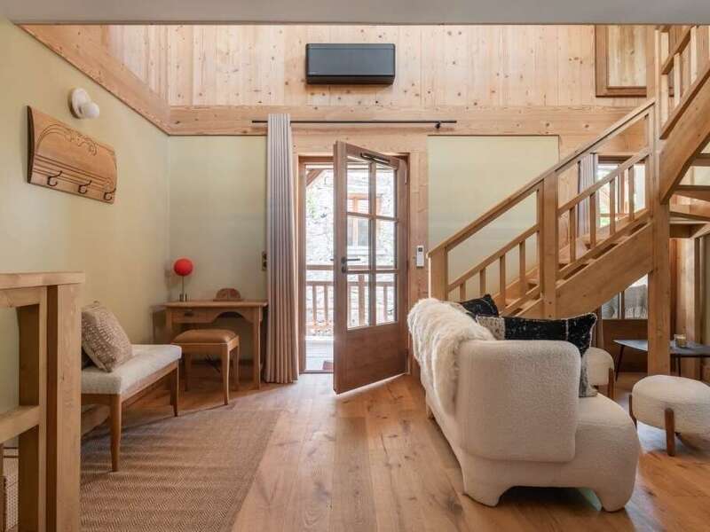 5d34fc82fb94addeb83533a8d496a4ca2e4ecf8c3fa8b9a770acf1f1e5bc5603-23461600ce_v0_w1024xh768_rdef