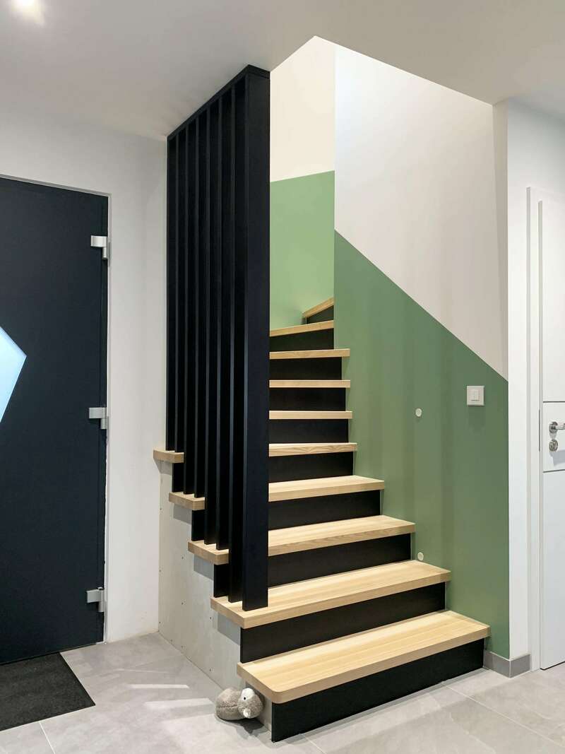 escalier-en-frene-et-noir