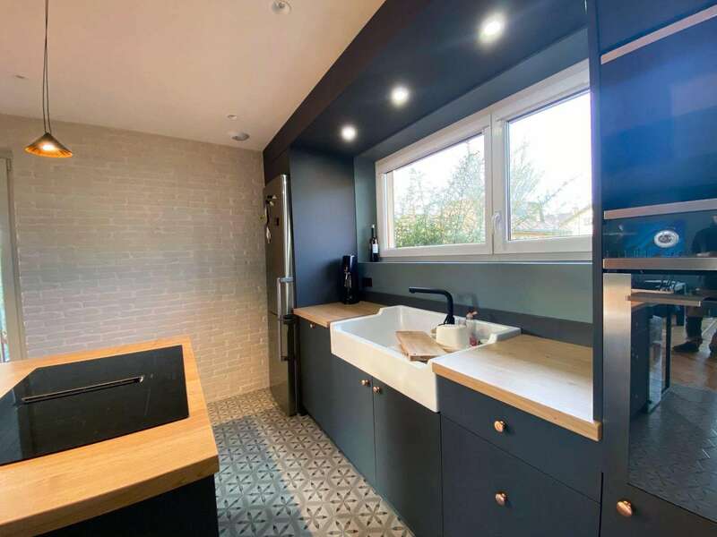 cuisine-noire-et-bois