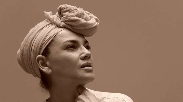 Pourquoi se couvrir la tête en Kundalini Yoga ?