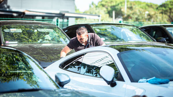 prestataire de gestion de flotte automobile et nettoyage sans eau